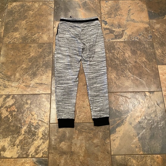 Joggers - Picture 6 of 7